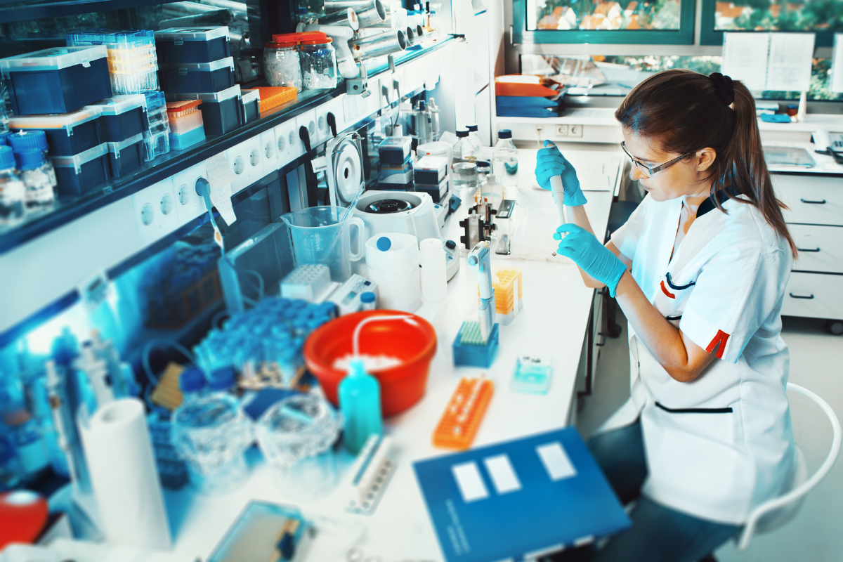 Navigating Quality: A compressive strength Guide to Plastic Testing Laboratory Services KIYO R&D LAB